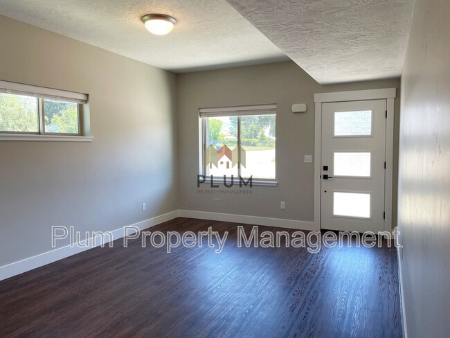 Building Photo - 2795 Hamilton Way