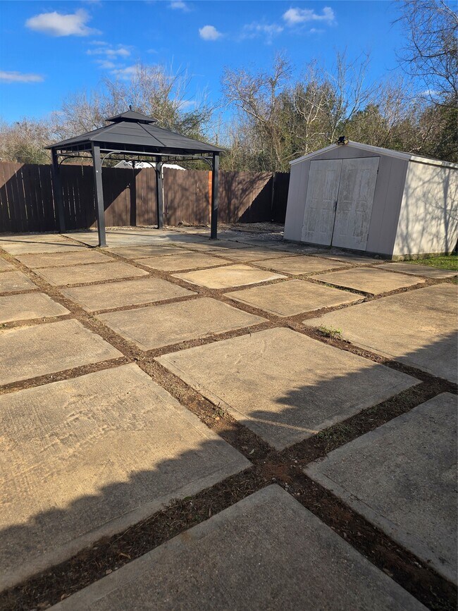 Building Photo - 3459 Angel Ln