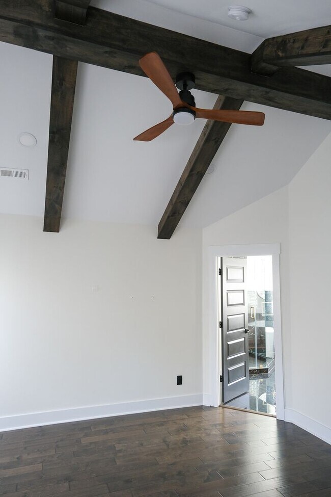 Building Photo - 9 Stall St