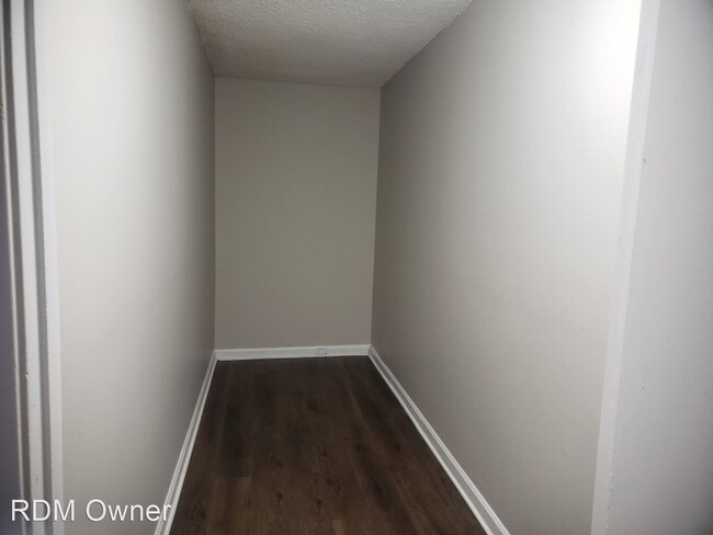 Building Photo - 4 br, 2 bath House - 4207 Truman Ave