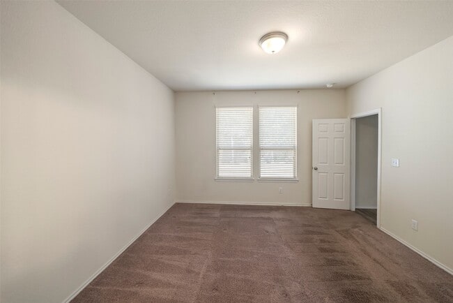 Building Photo - 2055 Lost Timbers Dr