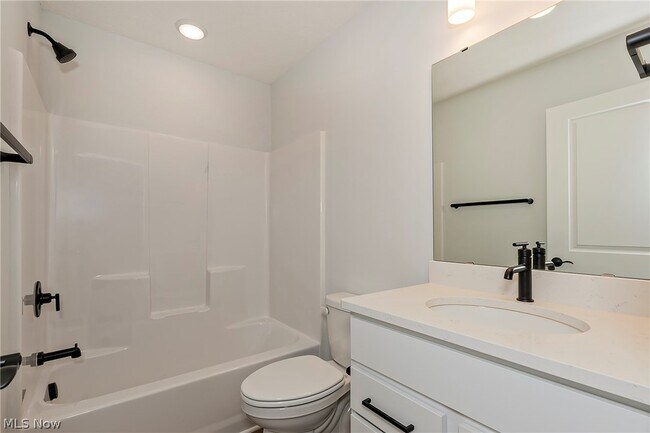 Building Photo - 2240 E 97th St