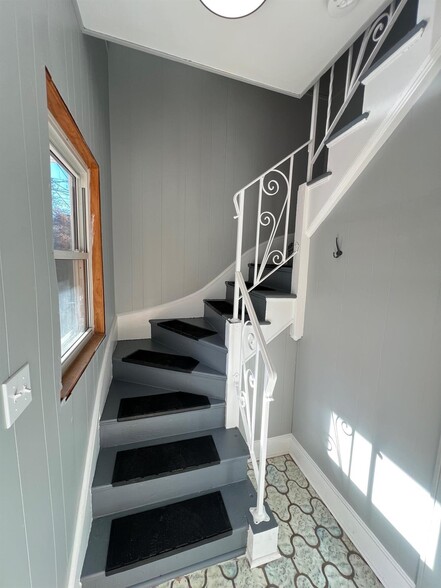 Building Photo - 141 Albion St