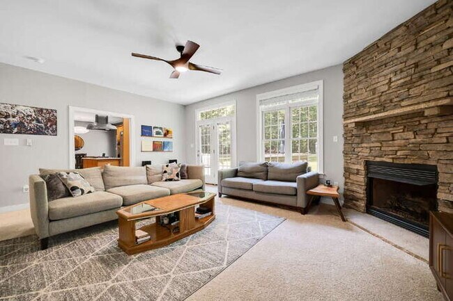 Building Photo - 4 Bedroom Home on 3.65 Acres in Moseley – Available September 22nd – $3,500/mo