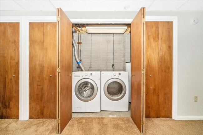 Building Photo - New Market Rental