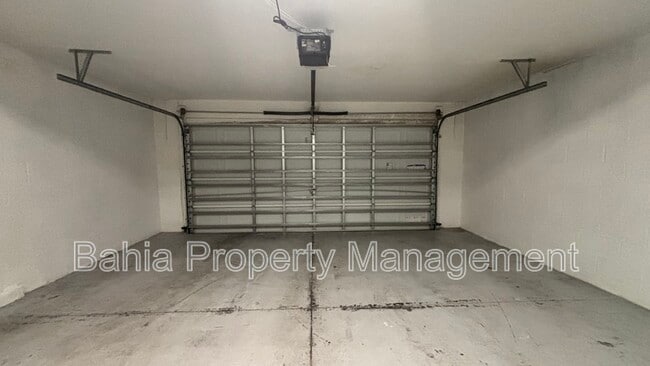 Building Photo - 15221 Pacey Cove Dr
