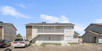 Building Photo - 1664 Stevens St