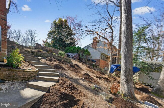 Building Photo - 10730 Anita Dr