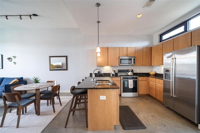 Building Photo - 2525 S Lamar Blvd