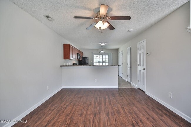 Building Photo - 4001 Banister Loop