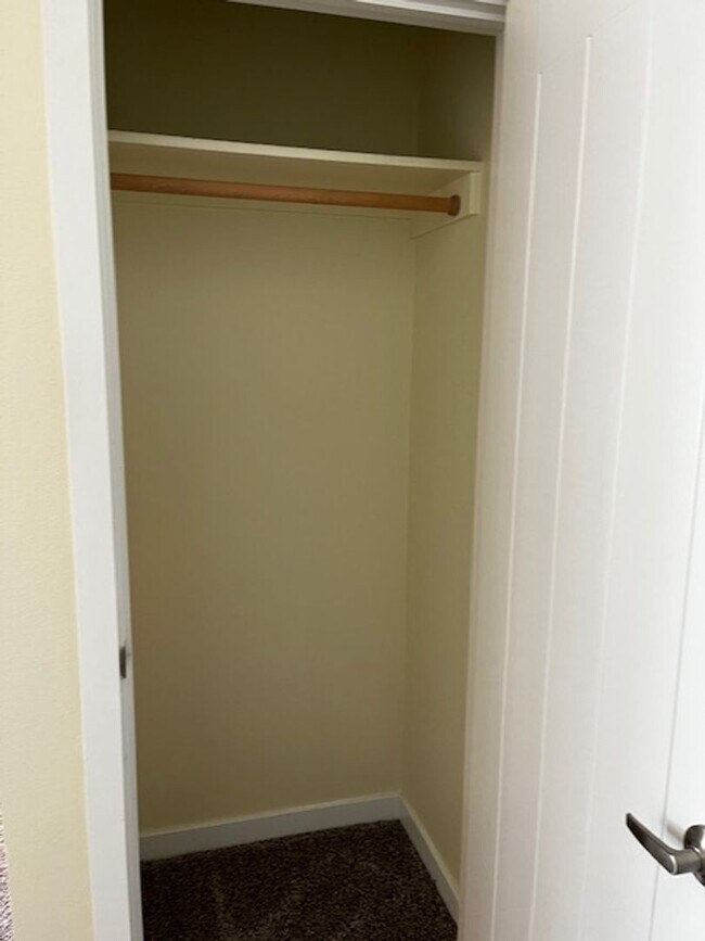 Building Photo - SAW1530U