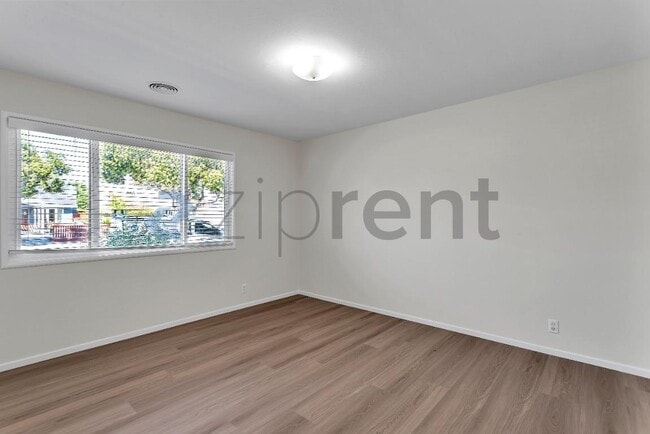 Building Photo - 500 Middlesex Rd