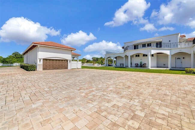 Building Photo - 4610 SW 178th Ave