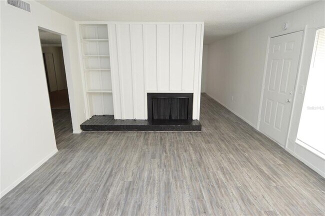 Building Photo - 5004 Castile Pl