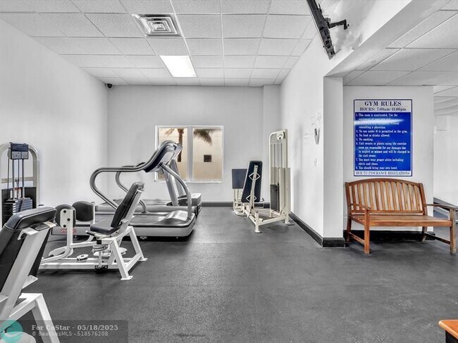Building Photo - 3725 S Ocean Dr