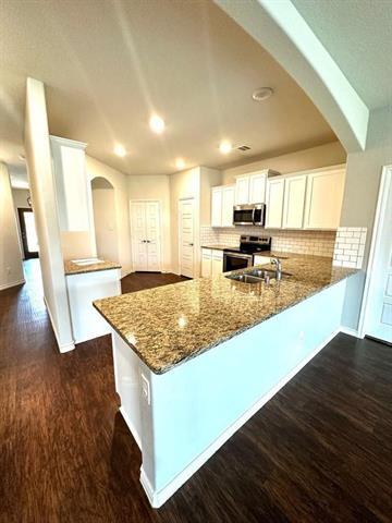 Building Photo - 3140 Overlook Dr