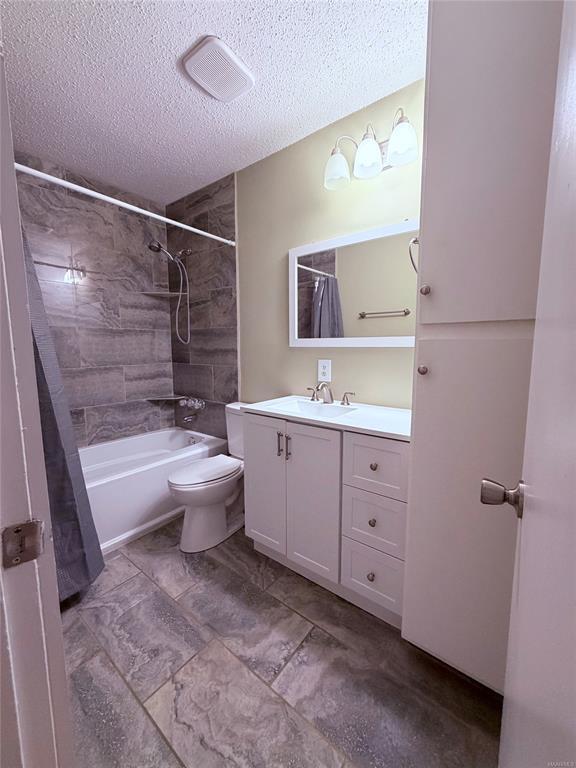 Building Photo - 6735 Pineleaf Dr
