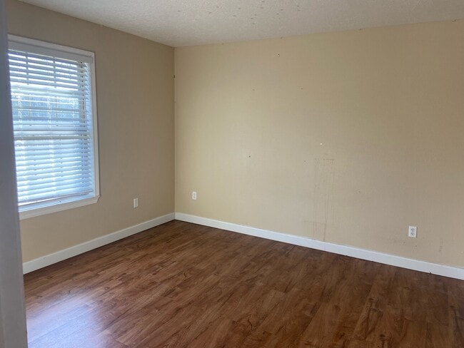 Building Photo - 175 Marvin Pl