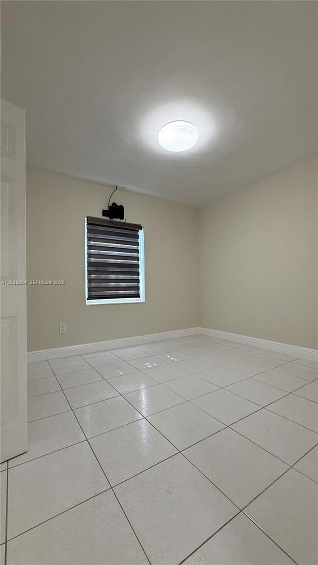 Building Photo - 1380 SW 20th St