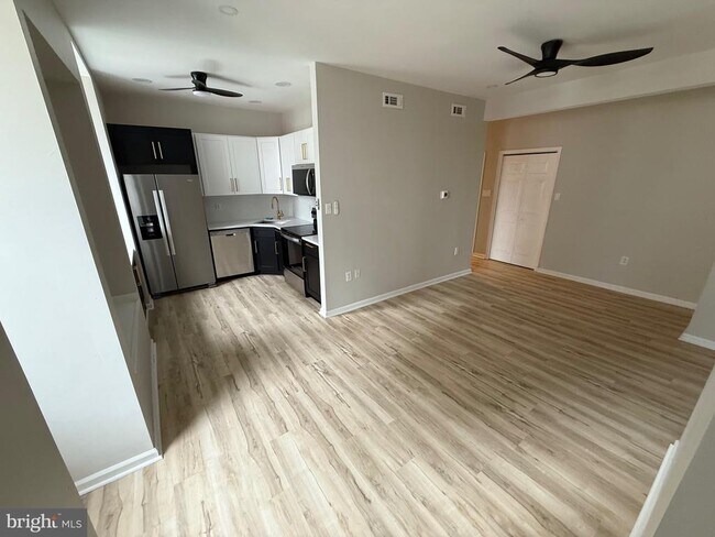 Building Photo - 2008 Chestnut St