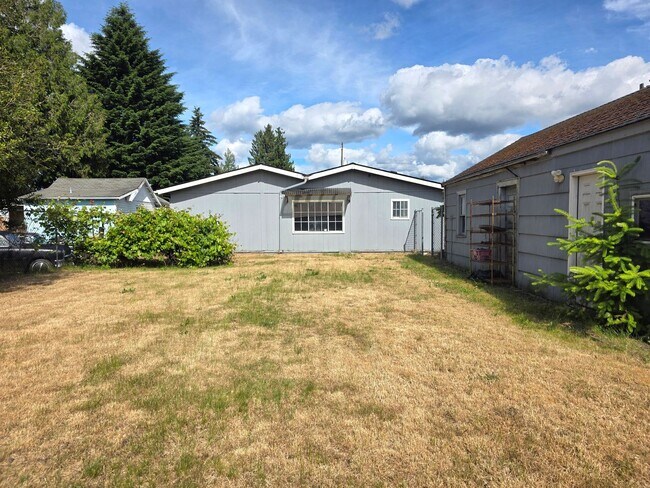 Building Photo - Home for Rent in West Seattle