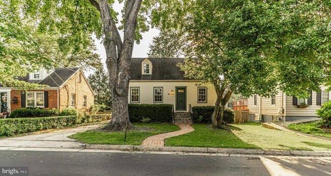 Building Photo - 2759 W George Mason Rd