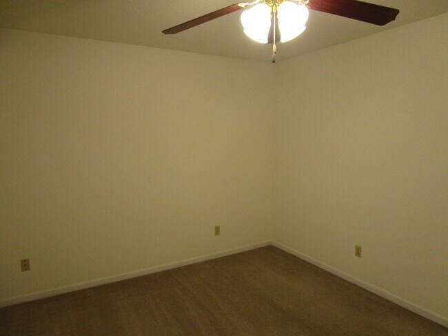 Building Photo - 4302-4304 Cheryl Ct.