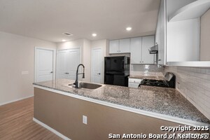 Building Photo - 5631 Apricot Mist