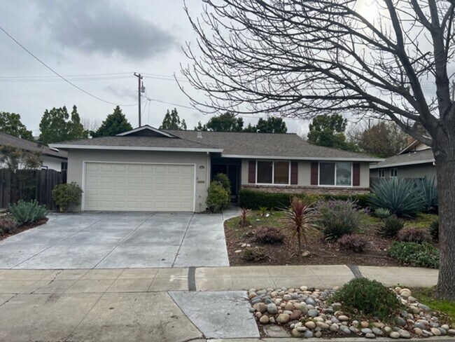 Primary Photo - Updated 3BR/2BA Home in the Heart of Silic...