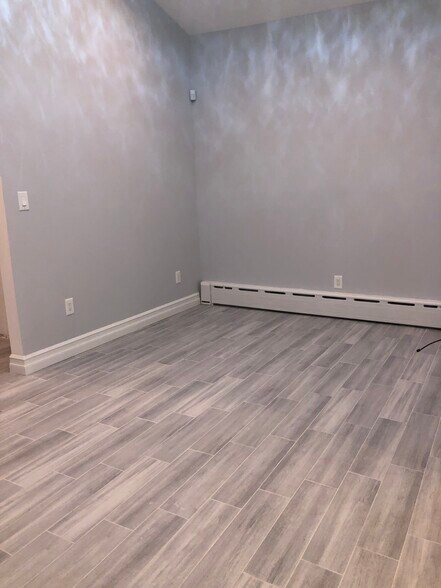 Building Photo - 203 Avenue Z