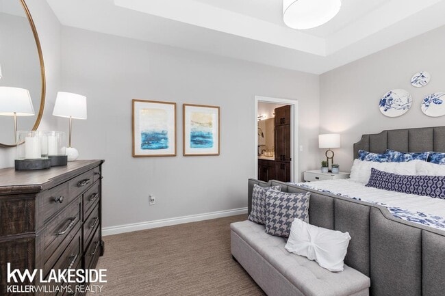 Building Photo - 8511 Valley Dr