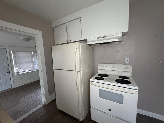 Building Photo - 4201 Cepeda St