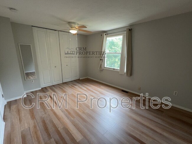 Building Photo - 9430 Aspen Grove Ln