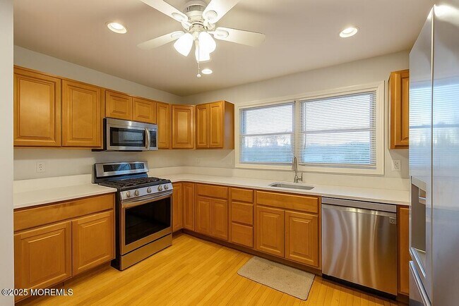 Primary Photo - 268 NJ-36