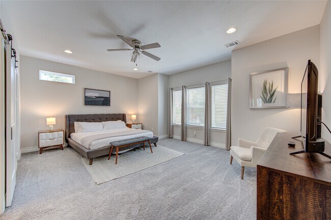 Building Photo - 3108 Wentworth St