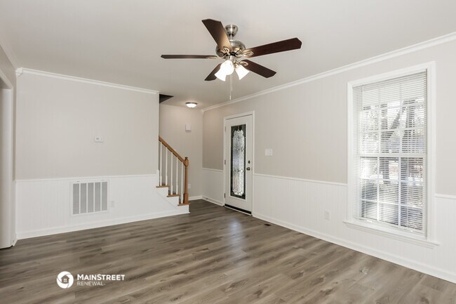 Building Photo - 90 Cedarhurst Ln