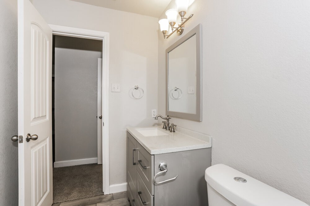 Building Photo - 1330 Heather Run Dr