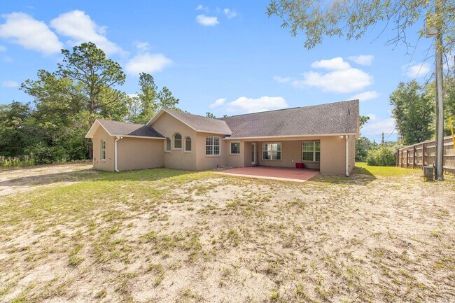 Building Photo - 7860 SW 204th Ave