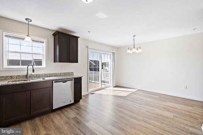 Building Photo - 12 Secretariat Dr