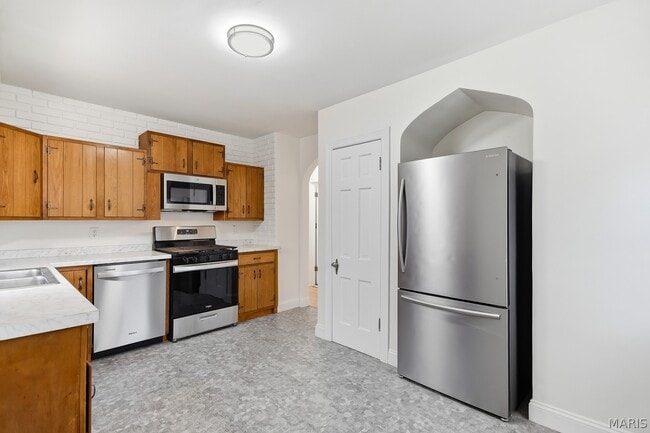 Building Photo - 5826 Telegraph Rd