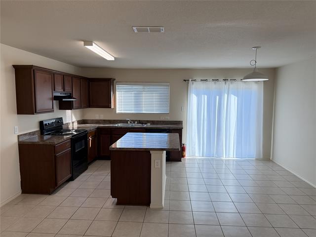 Building Photo - 1409 Raven Dr S