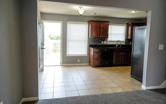 Building Photo - 853 E 167th Ct