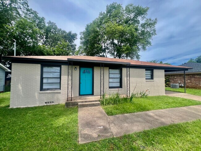 Primary Photo - 1221 S Tipton Ave
