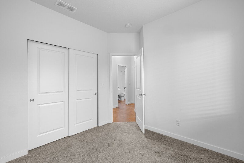 Building Photo - 3041 W Pascal Dr