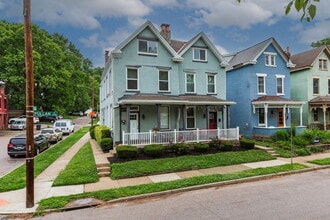 Building Photo - 1438 Pullan Ave