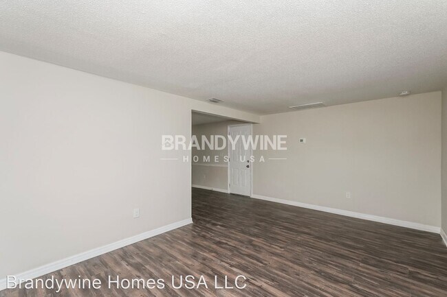 Building Photo - 2 br, 1.5 bath House - 3914 Winston Dr, Ne...