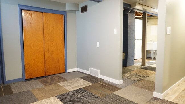 Building Photo - 1114 15th St NW