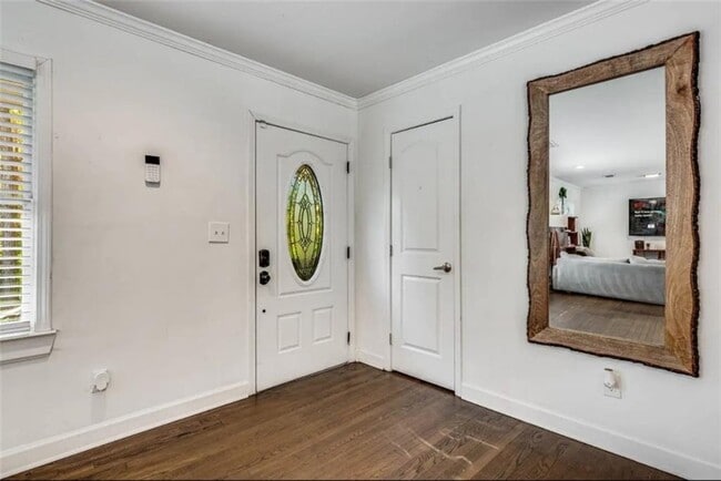 Building Photo - 4050 Washington Rd