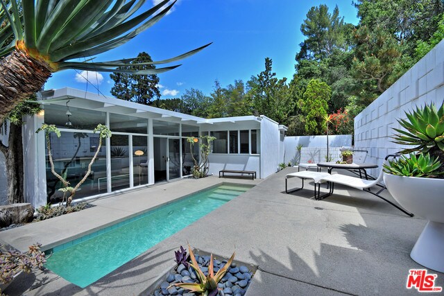 Building Photo - 3433 Shernoll Pl