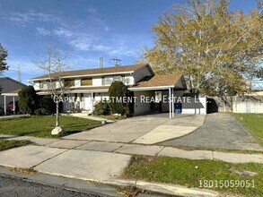 Building Photo - 3842 Dean Dr